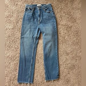 Abercrombie Ankle Straight Jeas